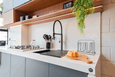 bancada-em-porcelanato-lamina-ultracompacta-sinterizada-quartzo-marmore-branco-que-nao-mancha-home