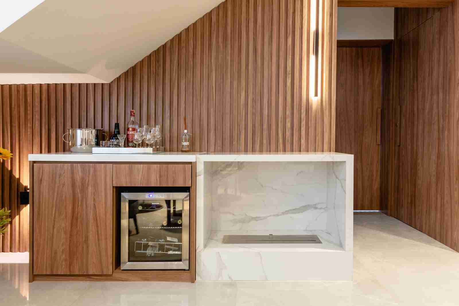 lareira-em-porcelanato-lamina-ultracompacta-sinterizada-marmore-granito-quartzo-calacata-8