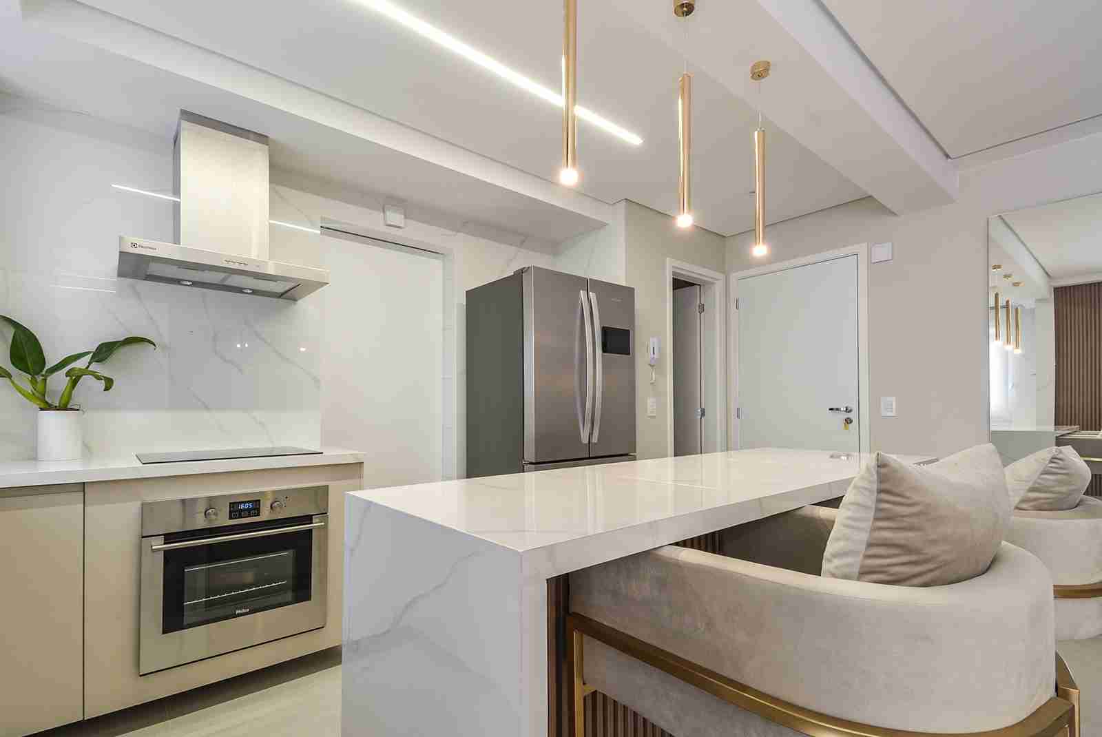 ideia-de-bancada-em-porcelanato-lamina-ultracompacta-sinterizada-marmore-granito-quartzo-cinza-4
