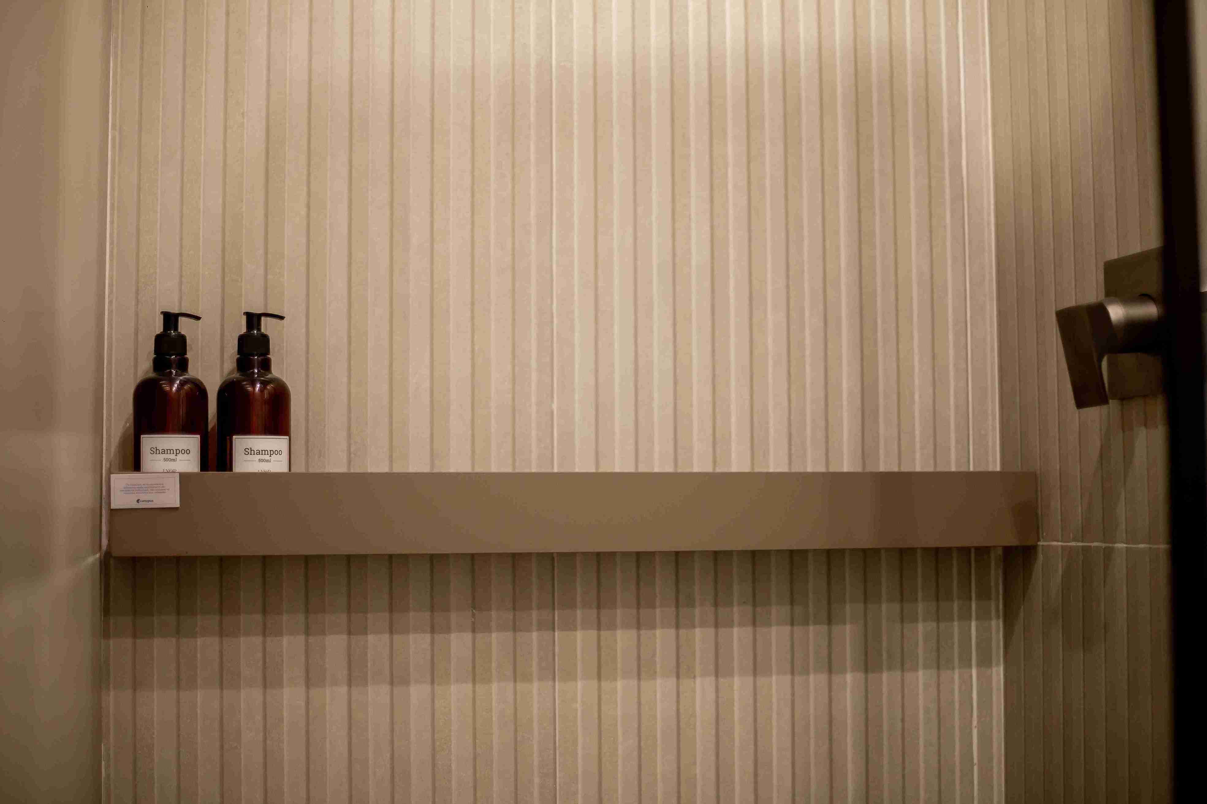 nicho-em-porcelanato-lamina-ultracompacta-sinterizada-marmore-granito-quartzo-marrom (12)